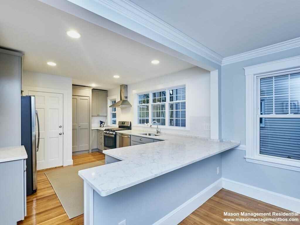 38 Roseway St #2 - Photo 5 of 11