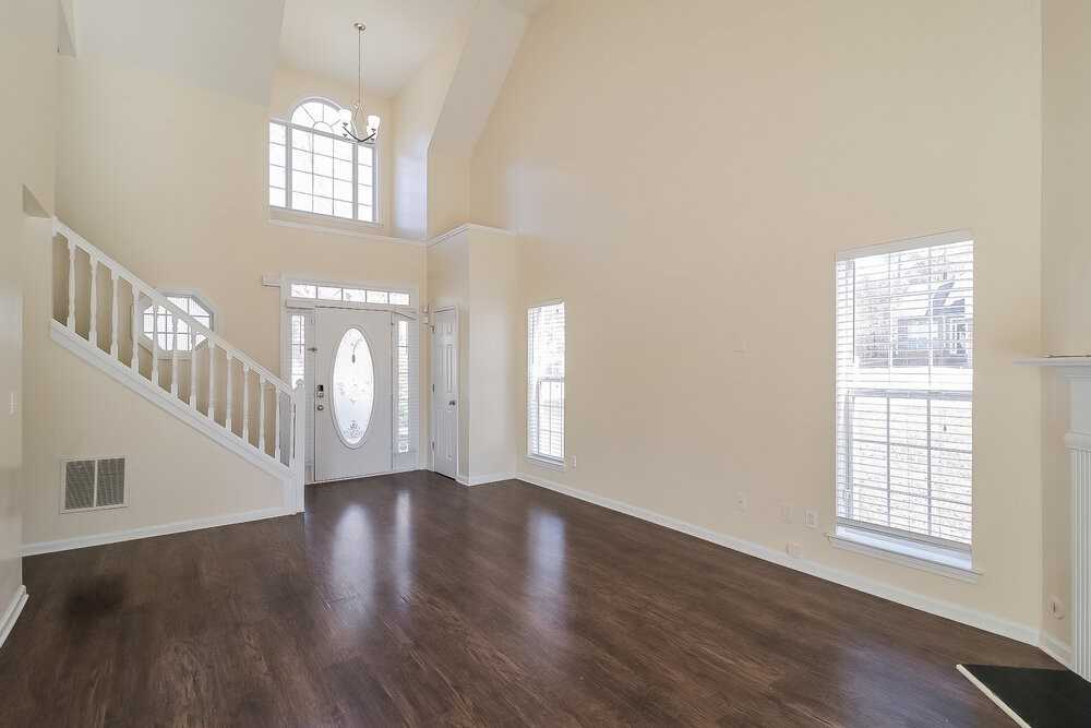 1091 Wynnbrook Ln - Photo 6 of 17