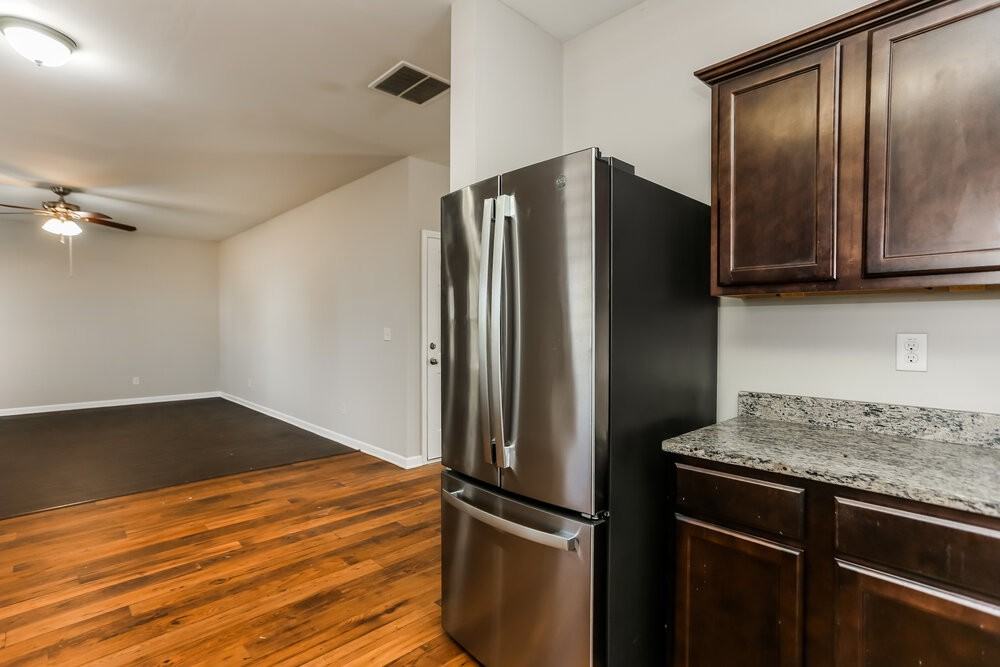 4059 Clay Ct Se - Photo 7 of 17