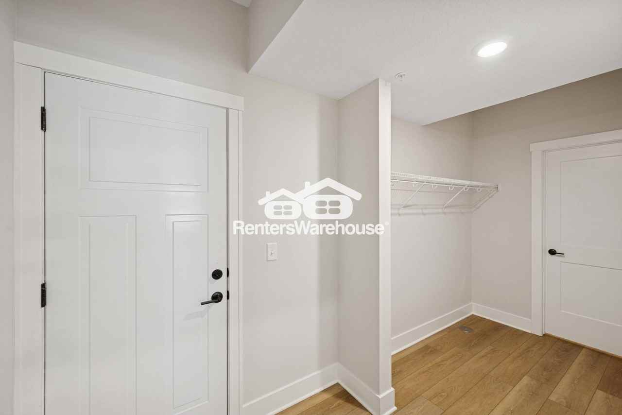 3413 Douglas Dr N - Photo 6 of 21