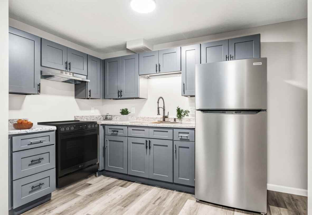 Waterloo Garden Apartments - Photo 3 of 3