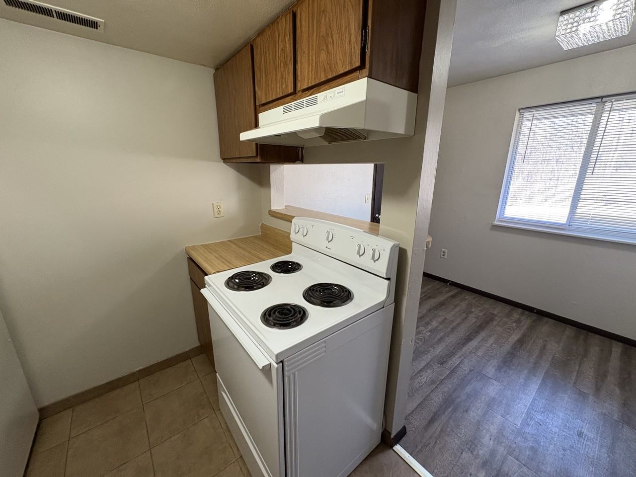 3446 West Richwoods Boulevard - Photo 6 of 15