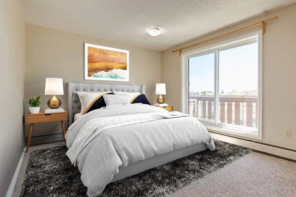 Lamplighter - Photo 3 of 11