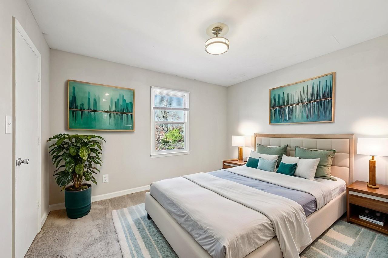 Courtyard Townhomes - Photo 3 of 11