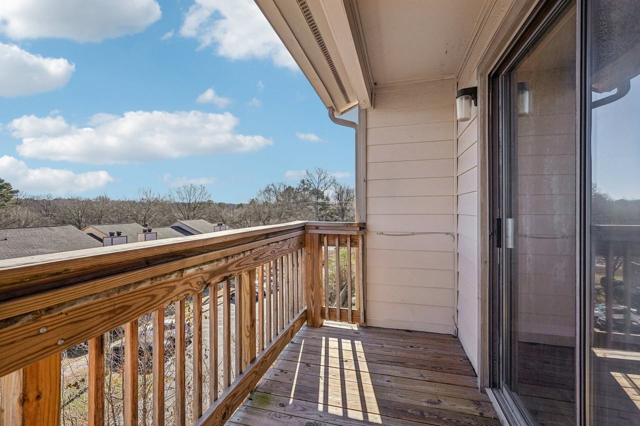 Sharonridge Apartments - Photo 4 of 38