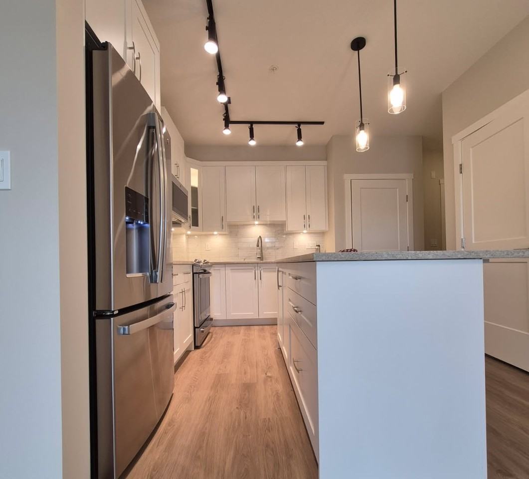 8233 208B Street #4th Floor - Photo 4 of 17