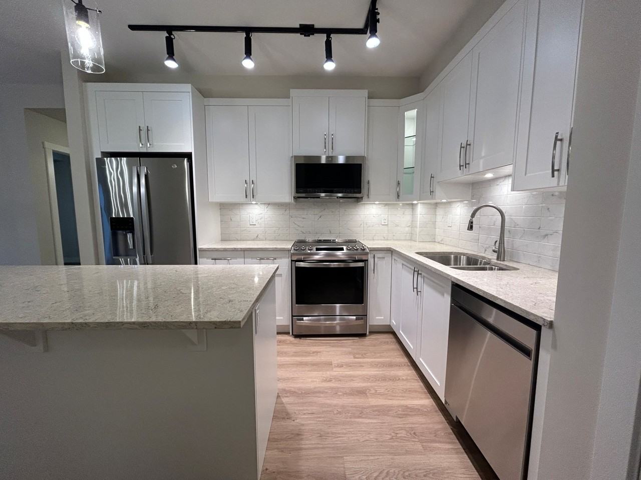 8233 208B Street #4th Floor - Photo 5 of 17