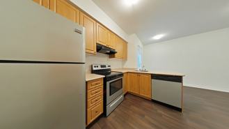 940 Bloor Street West - Photo 1 of 1