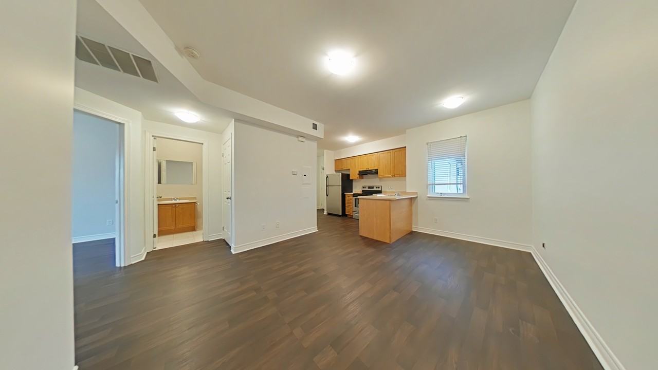 940 Bloor Street West - Photo 2 of 8