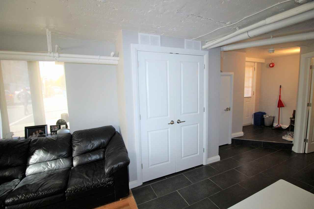 207 Charlotte Street - Photo 7 of 10