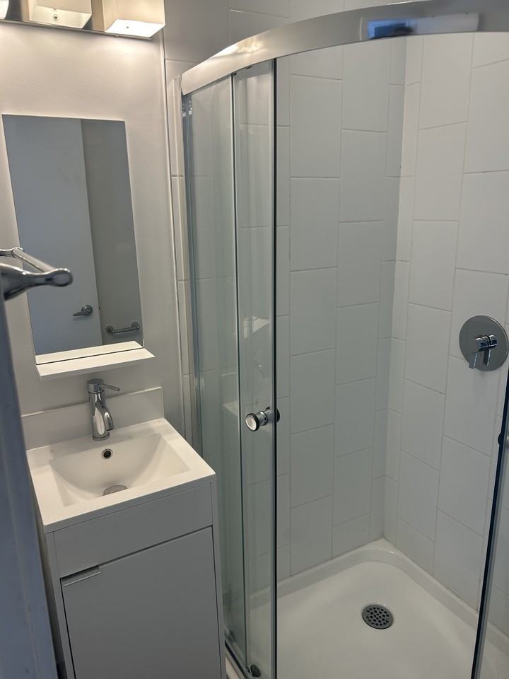 255 Somerset Street East - 11 - Photo 7 of 9