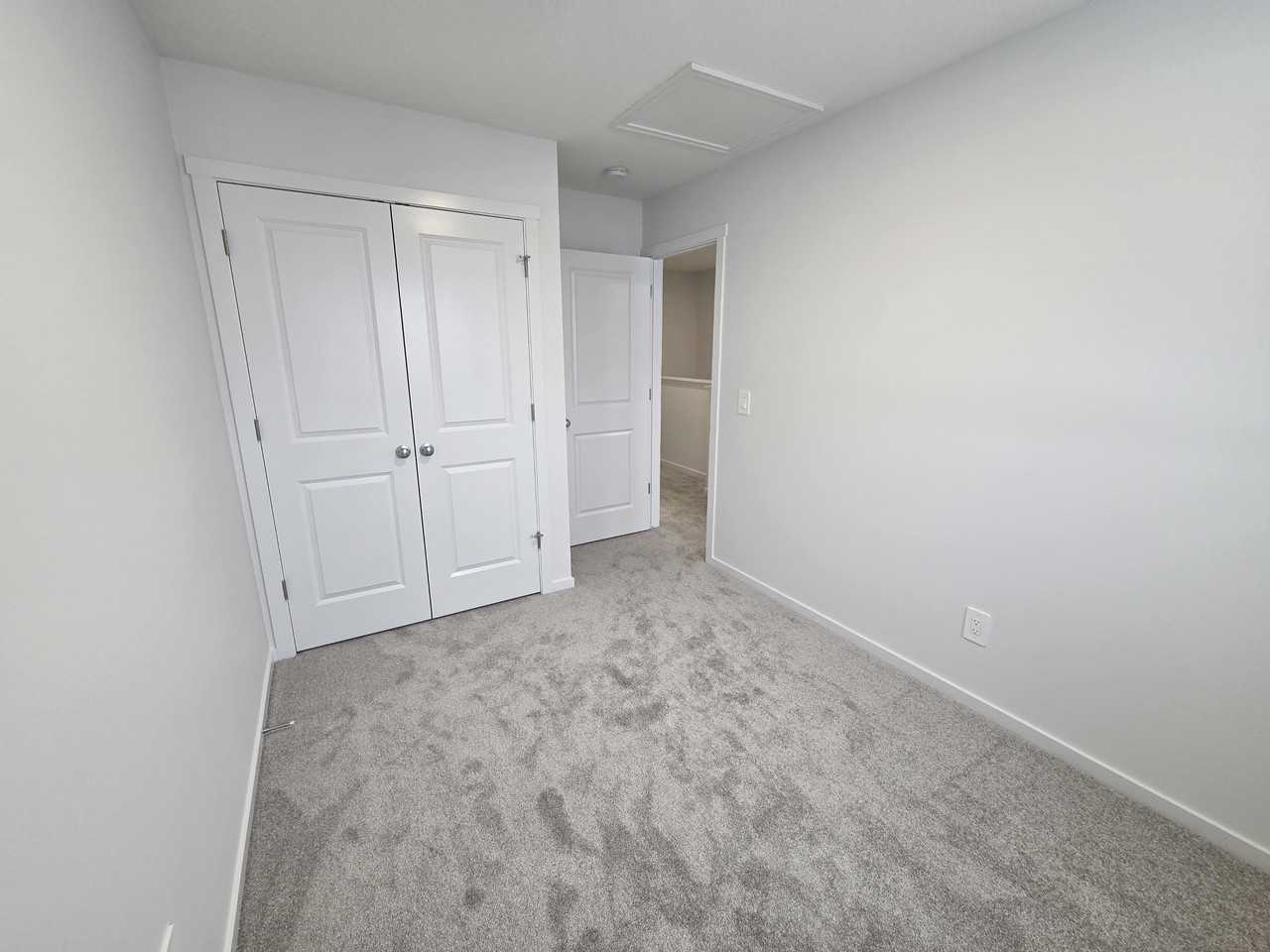 3648 213 St Main & Garage - Photo 5 of 14