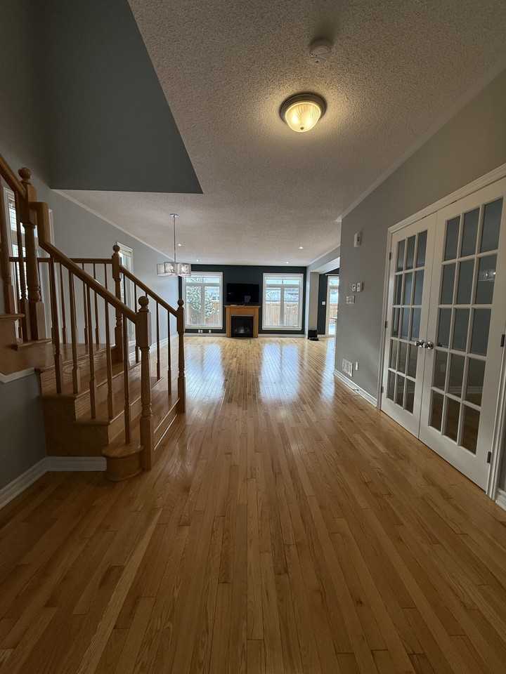 516 Carina Crescent - 1 - Photo 4 of 28