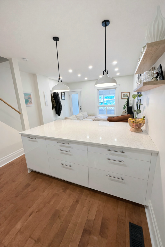 883 Gerrard Street East - Photo 6 of 19