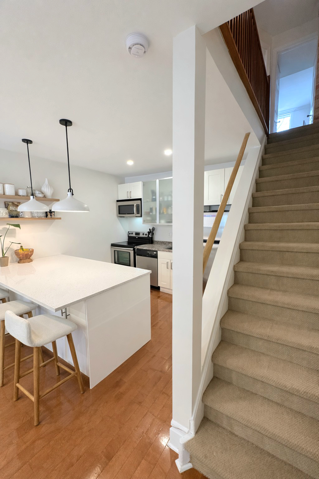 883 Gerrard Street East - Photo 7 of 19