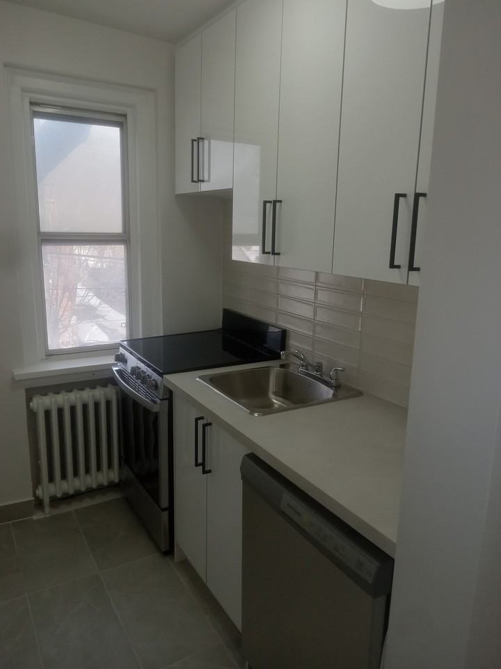 737 Kingston Road #302 - Photo 5 of 9