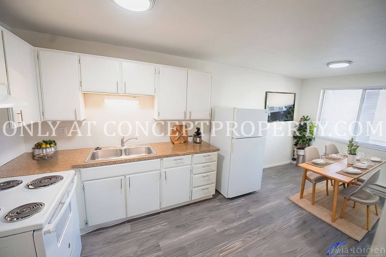 182 W 2400 N - Photo 4 of 41