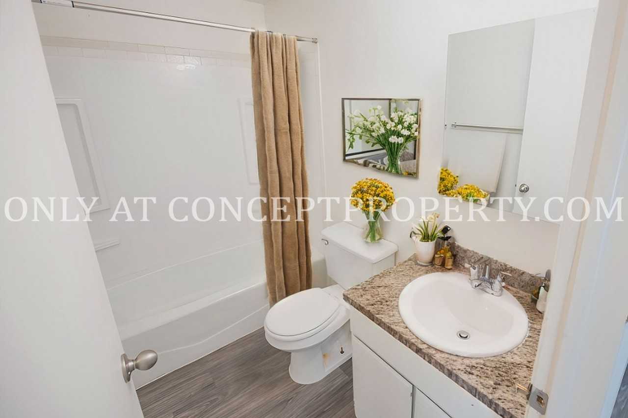 182 W 2400 N - Photo 5 of 41