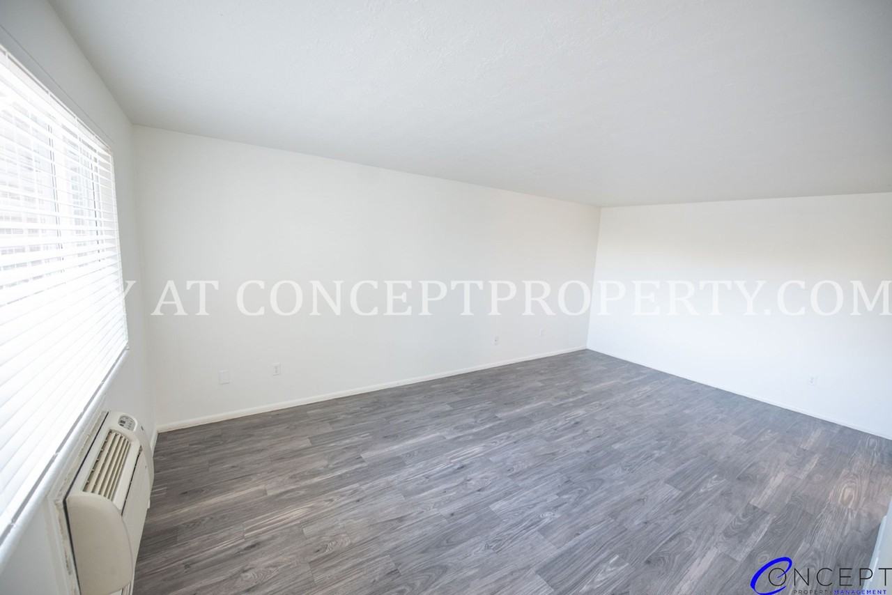 182 W 2400 N - Photo 7 of 41