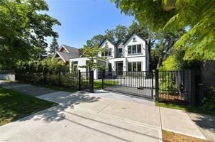 featured image of 2314 Windsor Rd