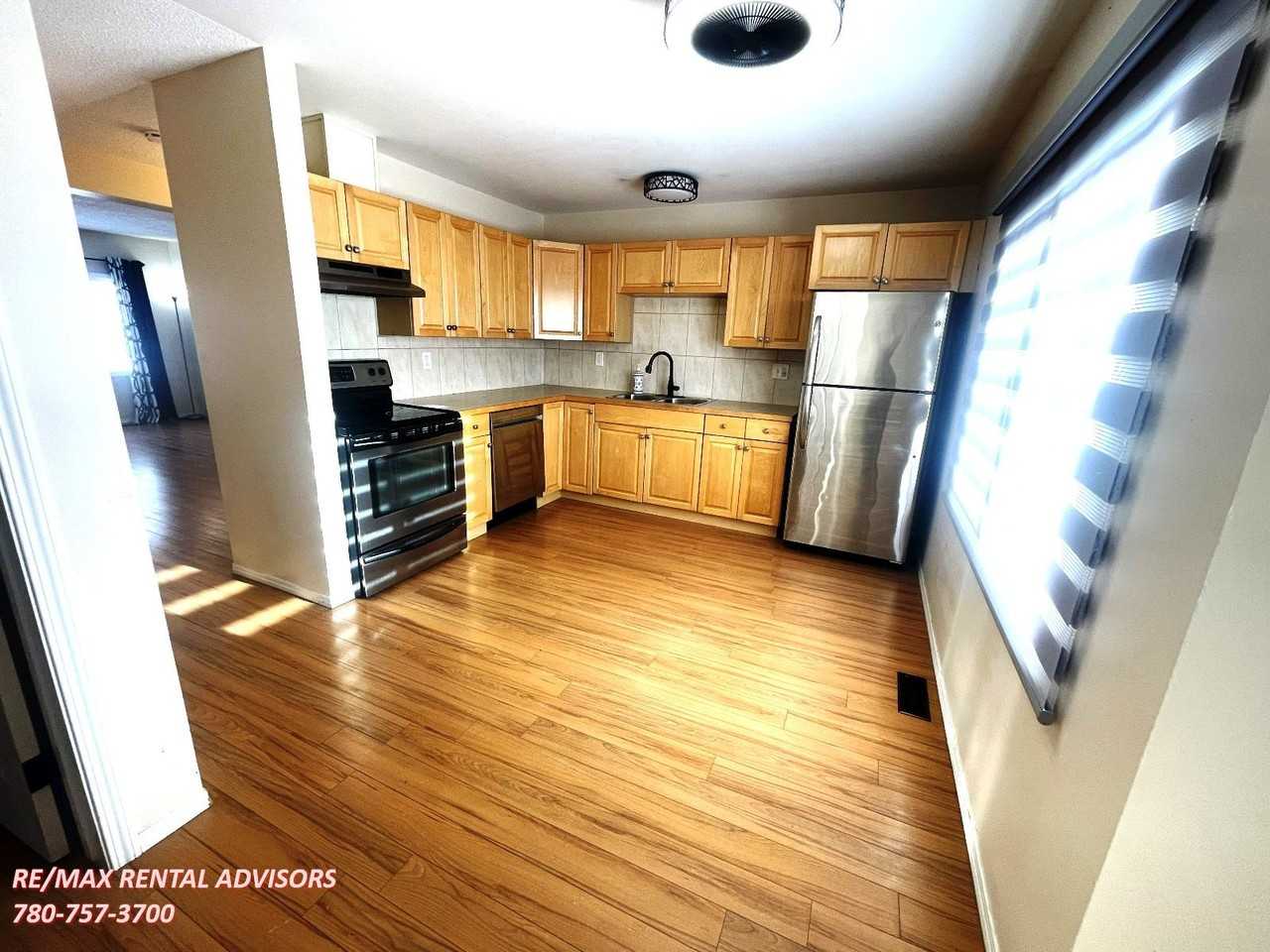 18423 95a Ave Nw - Photo 5 of 19