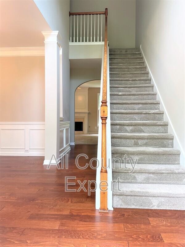 3045 Spring Field Ct - Photo 2 of 36