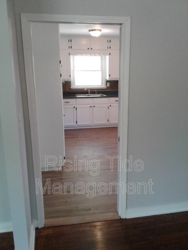 1134 Springview St - Photo 4 of 28