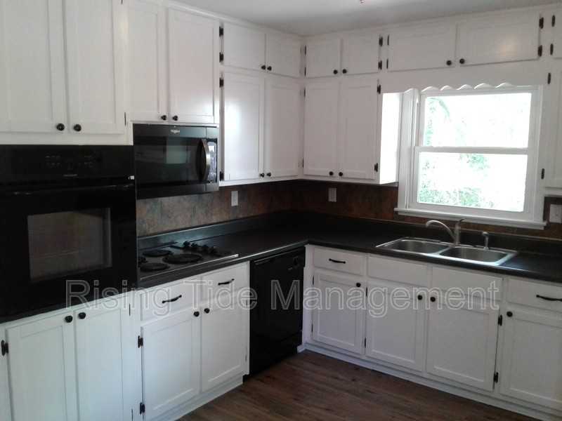 1134 Springview St - Photo 7 of 28