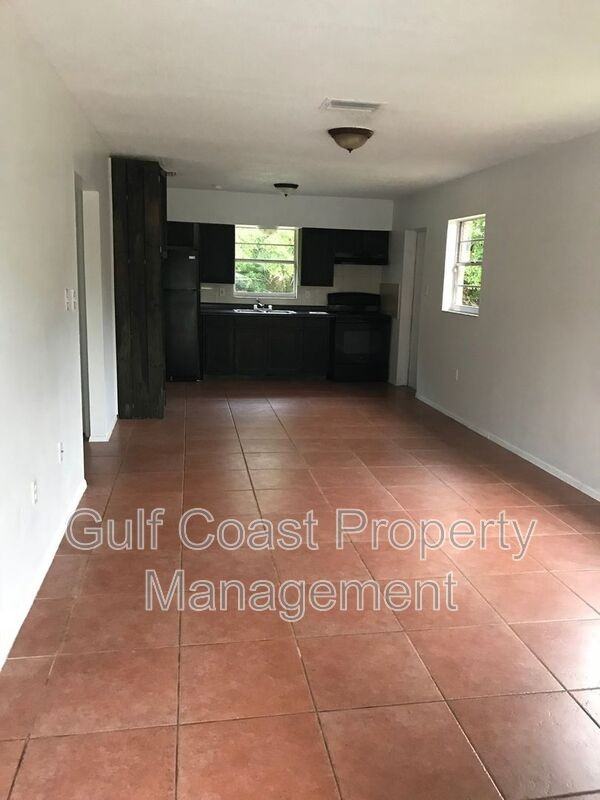 807 60th Ave W - Photo 4 of 7