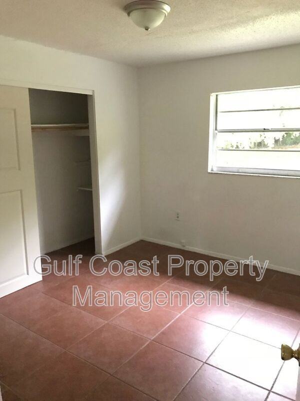 807 60th Ave W - Photo 5 of 7