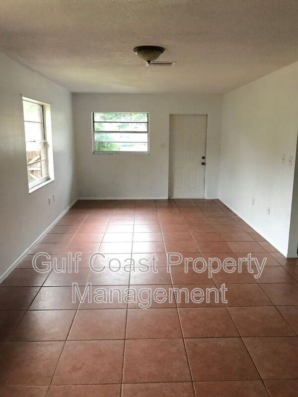 807 60th Ave W - Photo 6 of 7