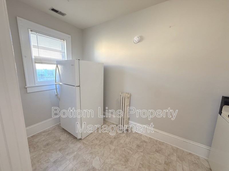 2108 E 7th St #8 - Photo 4 of 7