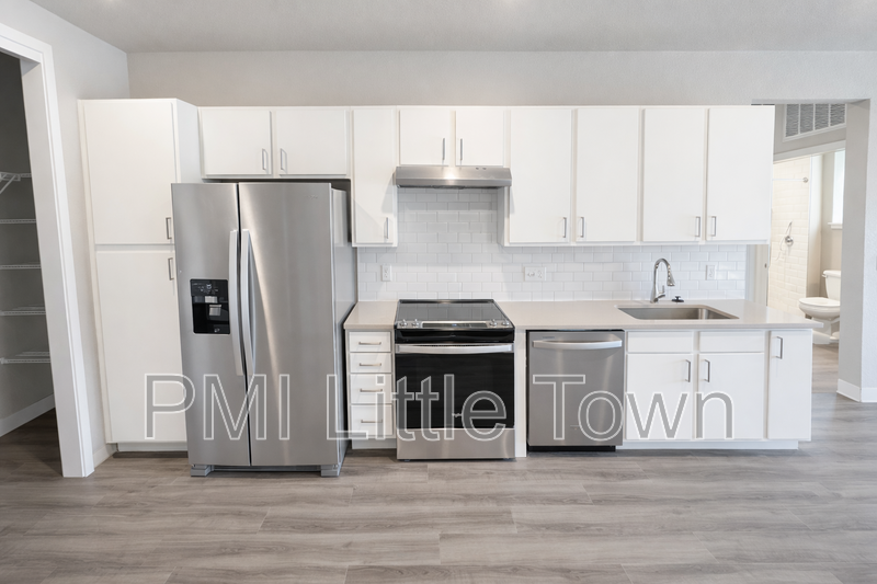 12983 W Ida Ave #401 - Photo 4 of 20