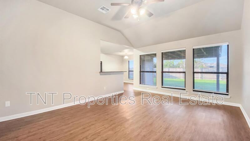 3906 Pawnee Creek Ct - Photo 3 of 11