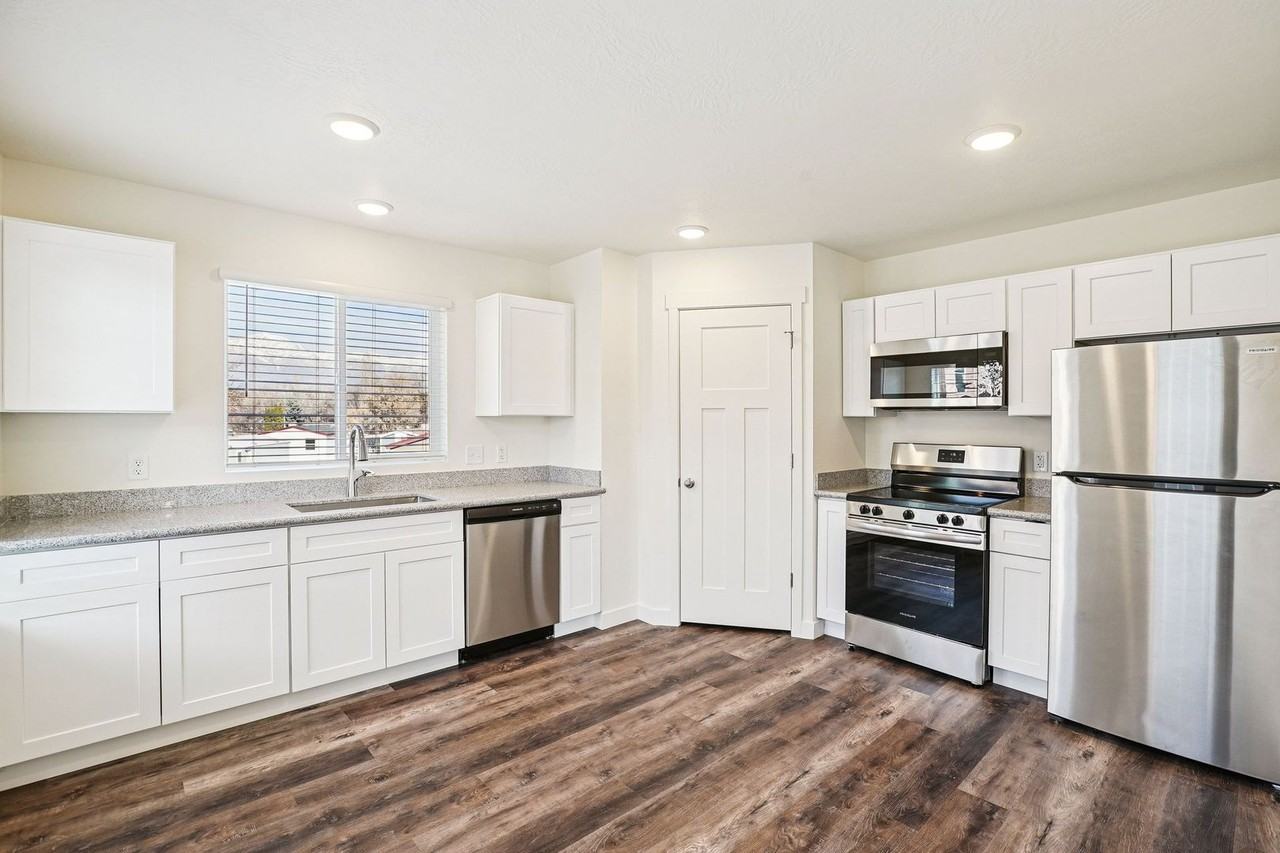 *Villas at the Pointe in Ogden - Photo 3 of 37