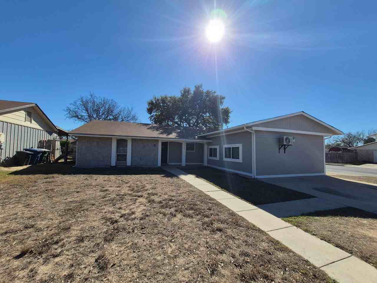 7338 Deep Spring St - Photo 3 of 42