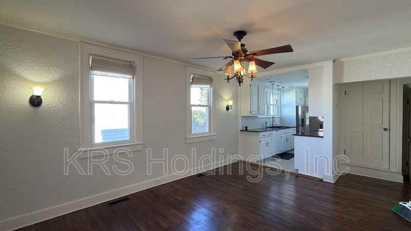 210 Shenandoah Rd - Photo 3 of 21