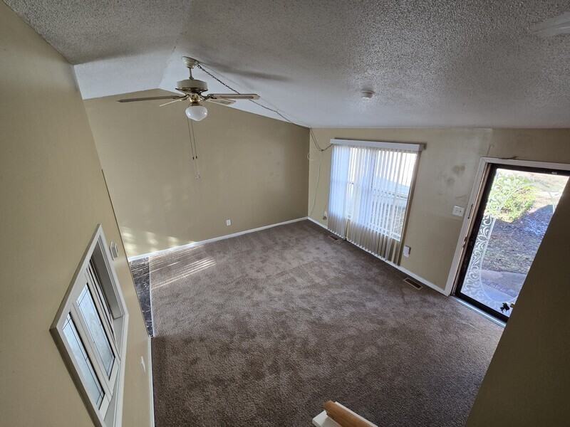 7113 Senn Way - Photo 6 of 24