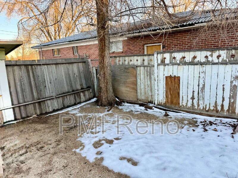 1931 1/2 Valley Rd #A - Photo 3 of 22