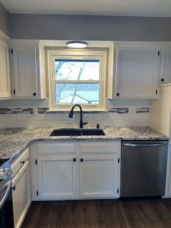 305 Southeaststreet - Photo 2 of 25