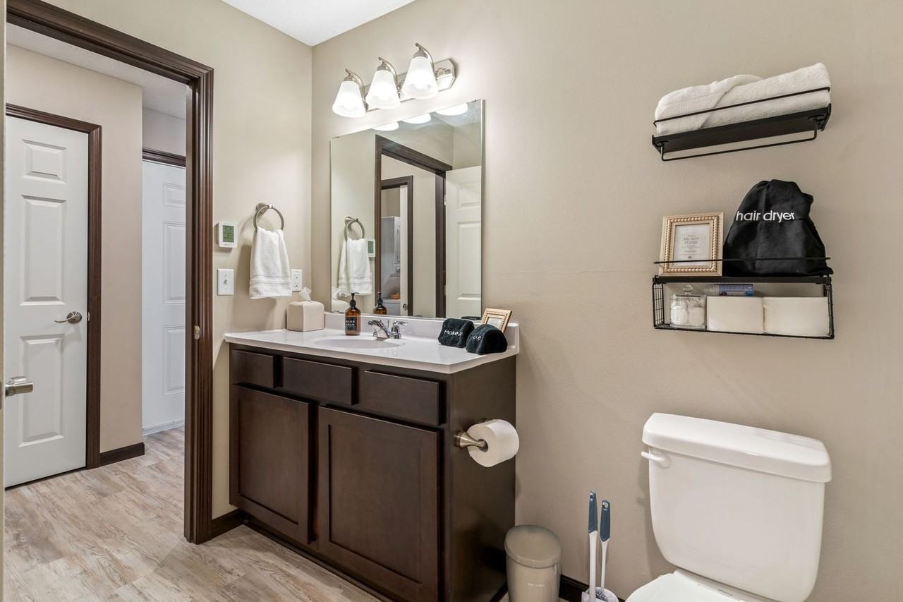 RWC Building 2820 - Photo 7 of 17