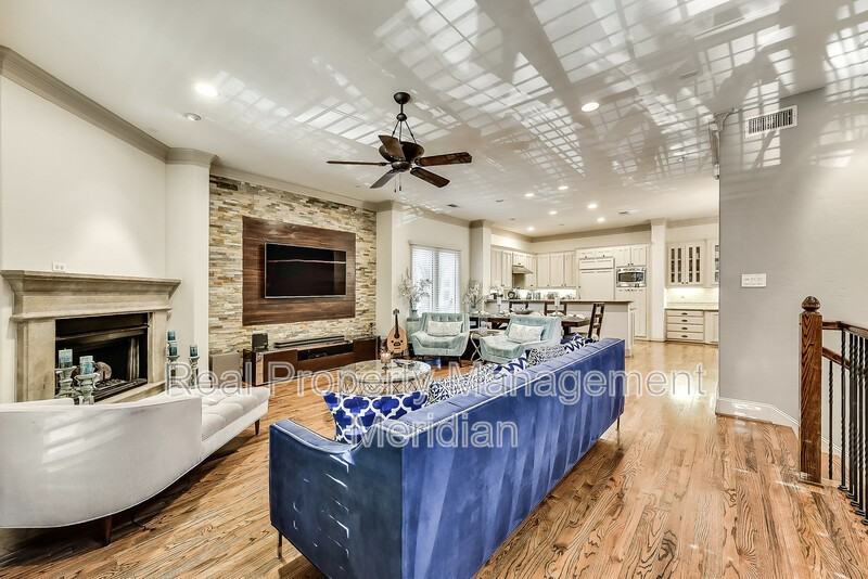 3822 Brown St - Photo 4 of 16