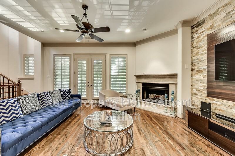 3822 Brown St - Photo 5 of 16