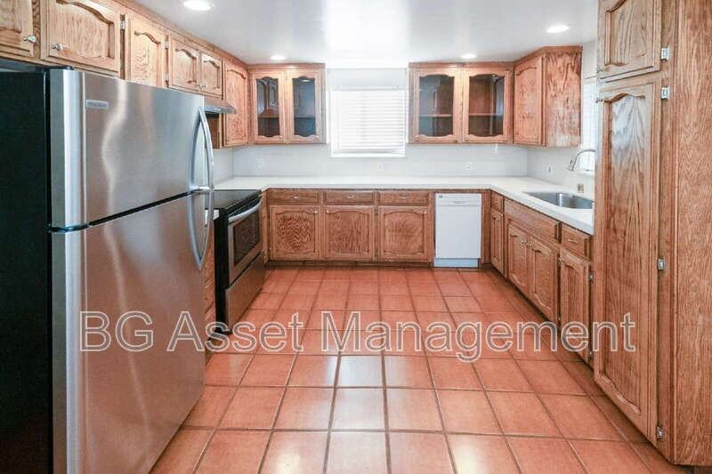 936 Tennent Ave #B - Photo 2 of 25