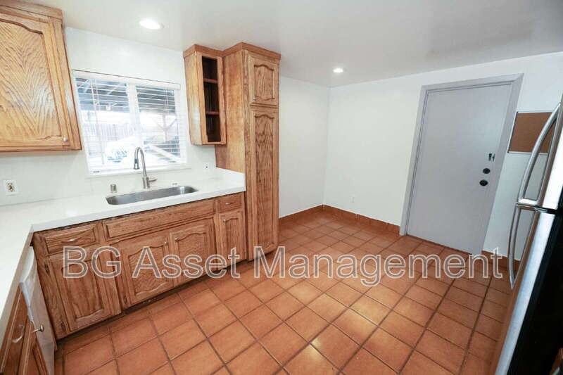 936 Tennent Ave #B - Photo 4 of 25