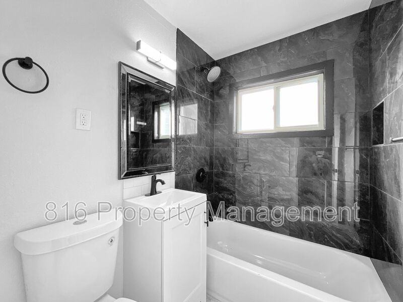 6607 E 110th Ter - Photo 3 of 15