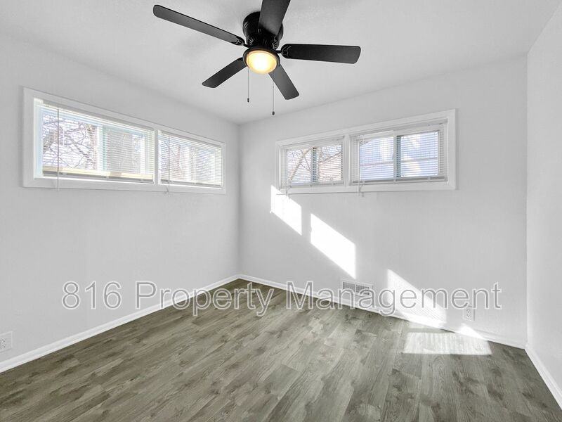 6607 E 110th Ter - Photo 4 of 15