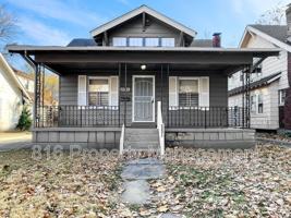 featured image of 2231 E 68th St