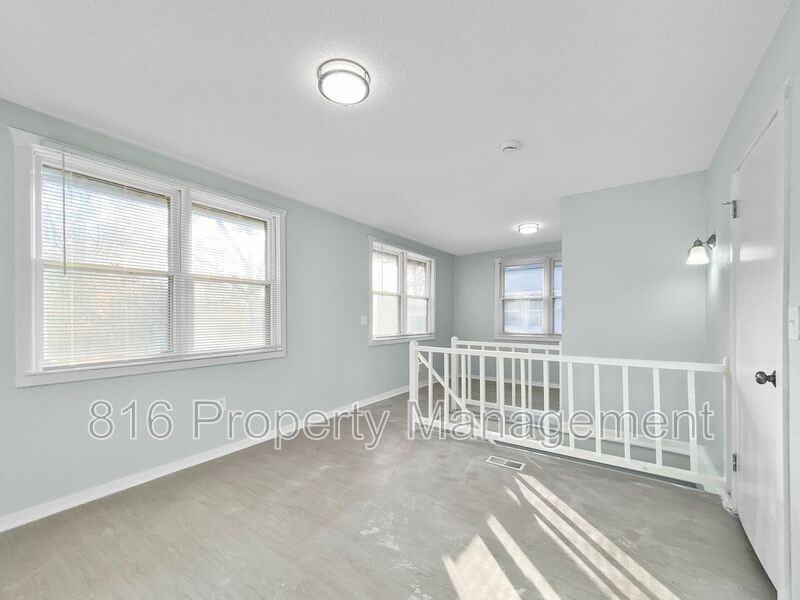 2231 E 68th St - Photo 7 of 17