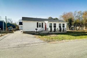 featured image of 13 W Berry St